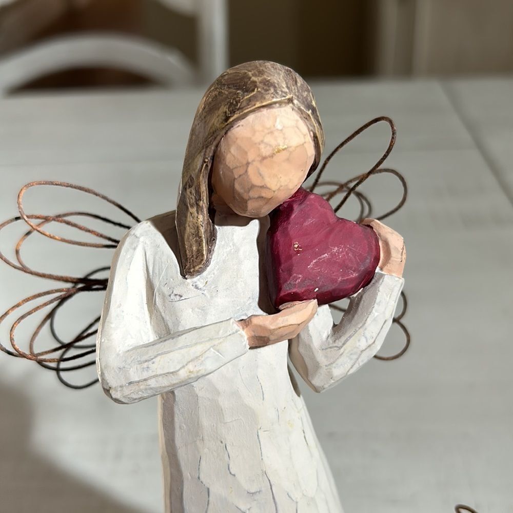 Willow Tree Heart Angels - Picture 2 of 5